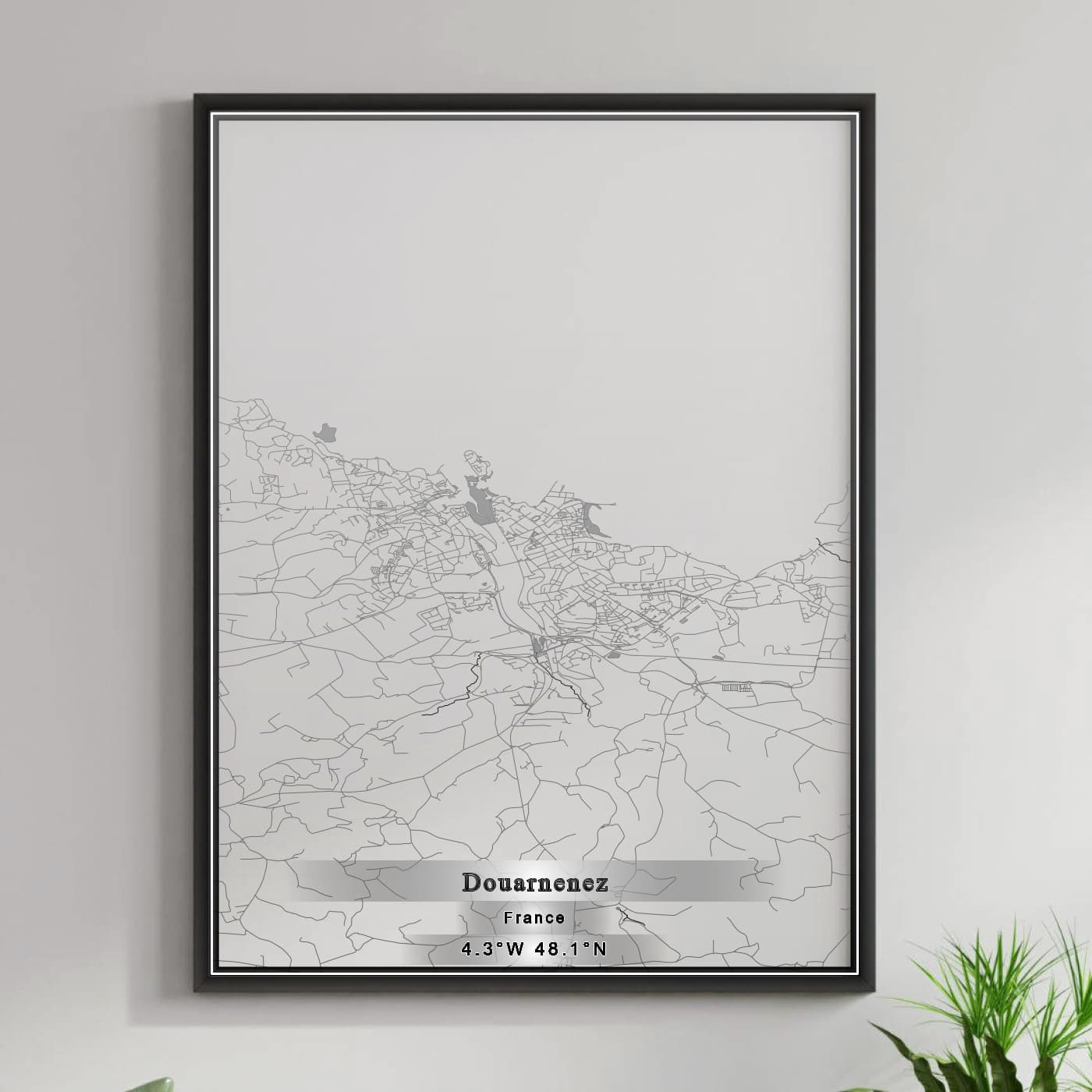 ROAD MAP OF DOUARNENEZ, FRANCE BY MAPBAKES