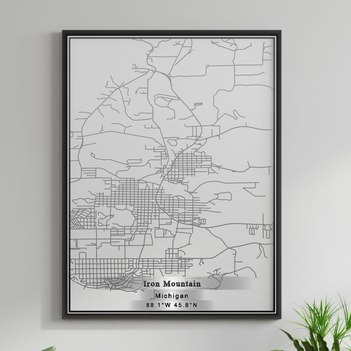 ROAD MAP OF IRON MOUNTAIN, MICHIGAN BY MAPBAKES