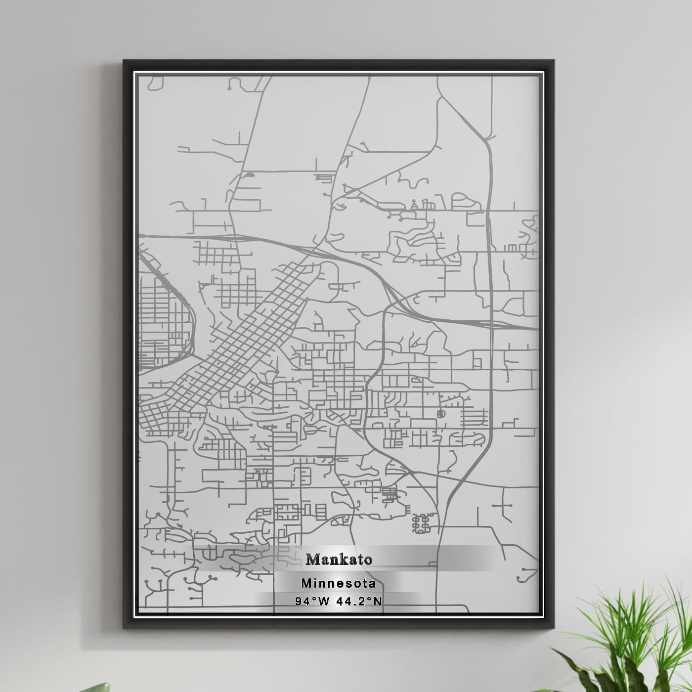 ROAD MAP OF MANKATO, MINNESOTA BY MAPBAKES